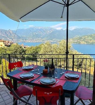Residenza Coccinelle Vista Lago D'Iseo Tavernola Bergamasca Eksteriør bilde