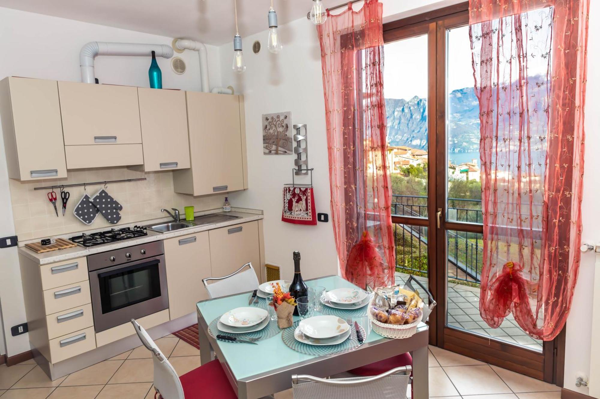 Residenza Coccinelle Vista Lago D'Iseo Tavernola Bergamasca Eksteriør bilde