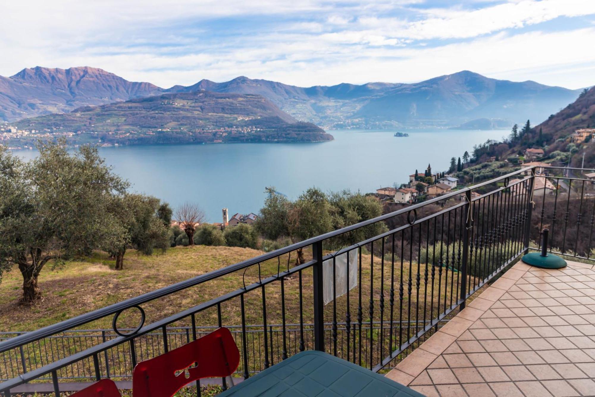 Residenza Coccinelle Vista Lago D'Iseo Tavernola Bergamasca Eksteriør bilde