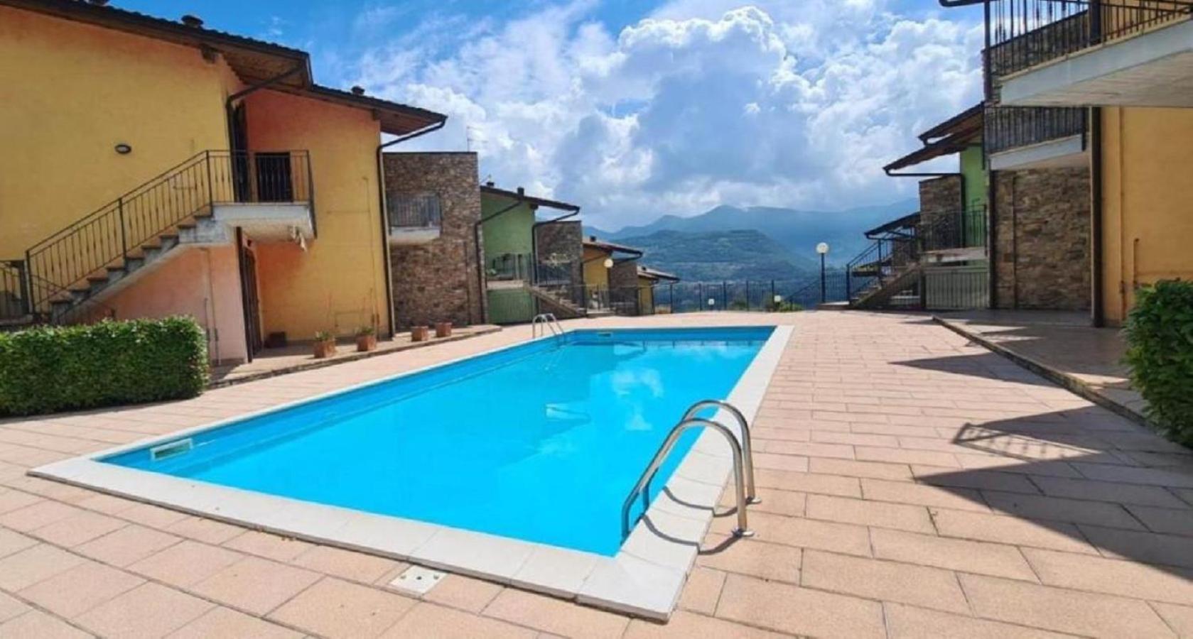 Residenza Coccinelle Vista Lago D'Iseo Tavernola Bergamasca Eksteriør bilde